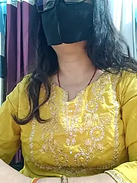 Snapshot of Aishwaryaa_69 chatting on 25, 6, 2026 Aishwaryaa 69 online show from 25, 6, 2026