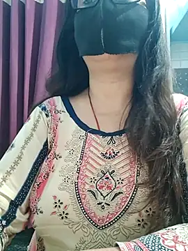 Snapshot of Aishwaryaa_69 chatting on 28, 6, 2026 Aishwaryaa 69 online show from 28, 6, 2026