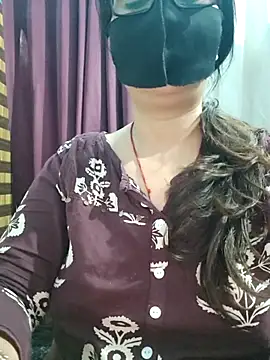 Snapshot of Aishwaryaa_69 chatting on 1, 7, 2026 Aishwaryaa 69 online show from 1, 7, 2026
