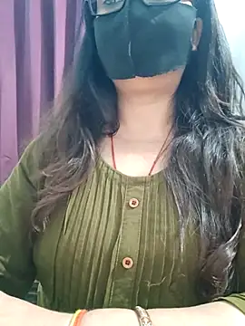Snapshot of Aishwaryaa_69 chatting on 2, 7, 2026 Aishwaryaa 69 online show from 2, 7, 2026