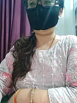 Snapshot of Aishwaryaa_69 chatting on 9, 7, 2026 Aishwaryaa 69 online show from 9, 7, 2026