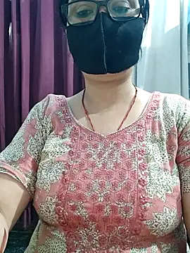 Snapshot of Aishwaryaa_69 chatting on 13, 7, 2026 Aishwaryaa 69 online show from 13, 7, 2026
