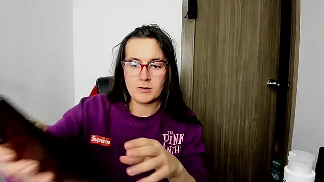 Sweet-Suck69 online show from 25, 2, 2025