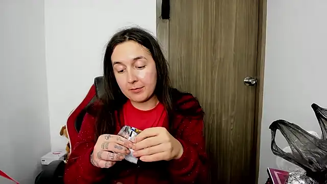 Sweet-Suck69 online show from 4, 3, 2025