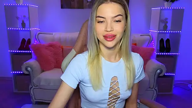 EmmyMills online show from 15, 11, 2025