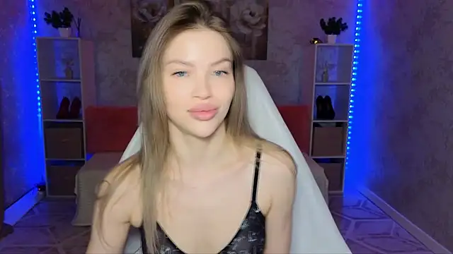 EmmyMills online show from 12, 4, 2026