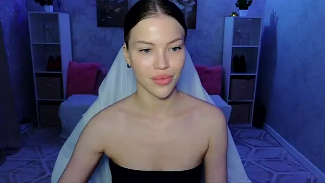 Snapshot of EmmyMills chatting on 28, 6, 2026 EmmyMills online show from 28, 6, 2026