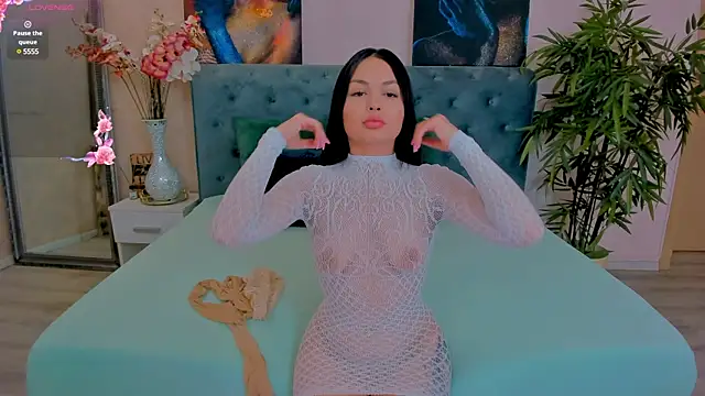 MichelleReys online show from 6, 2, 2025