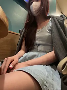 Snapshot of Lami_Mi chatting on 14, 1, 2025 Lami Mi online show from 14, 1, 2025