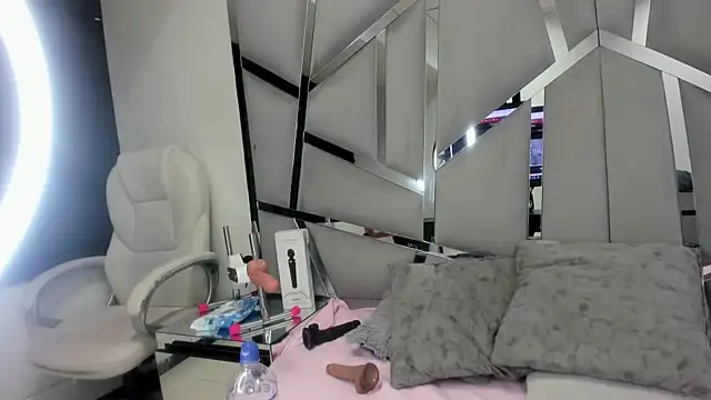 Catherinee69 x online show from 15, 12, 2024