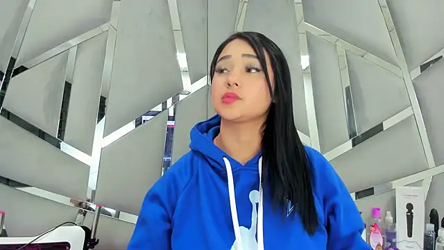 Catherinee69 x online show from 28, 1, 2025