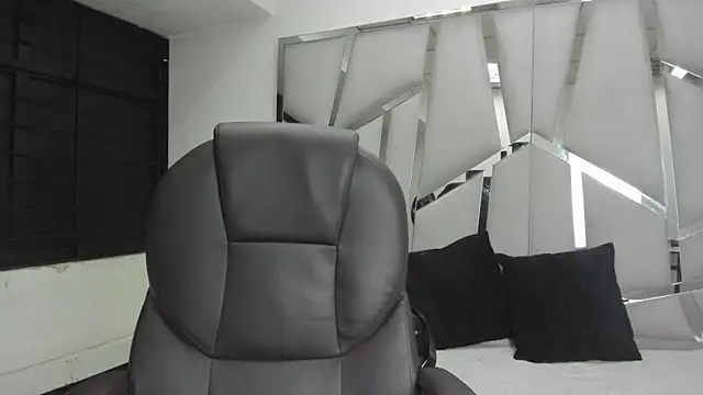 Catherinee69 x online show from 23, 2, 2026