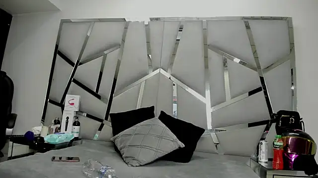 Catherinee69 x online show from 15, 4, 2026