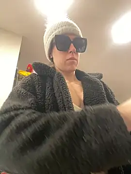 mrs  unknown online show from 25, 2, 2026