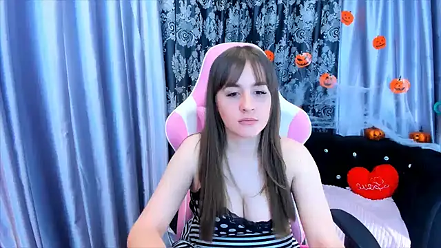 KamilaFoxy online show from 28, 10, 2025