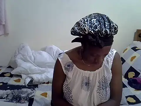 Sweet Bear online show from 10, 11, 2025