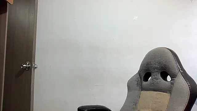 Snapshot of bob_petterson chatting on 5, 1, 2025 bob petterson online show from 5, 1, 2025