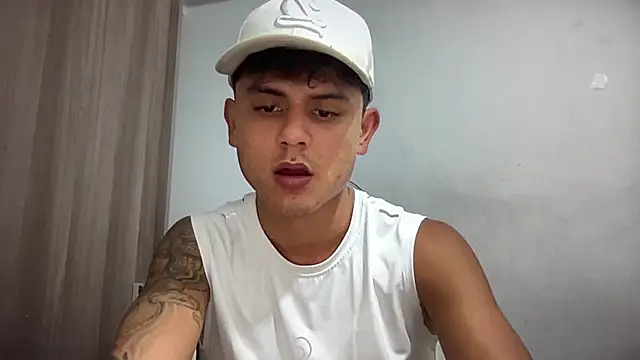 Snapshot of bob_petterson chatting on 17, 1, 2025 bob petterson online show from 17, 1, 2025