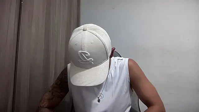 Snapshot of bob_petterson chatting on 17, 1, 2025 bob petterson online show from 17, 1, 2025