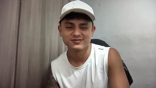 Snapshot of bob_petterson chatting on 18, 1, 2025 bob petterson online show from 18, 1, 2025