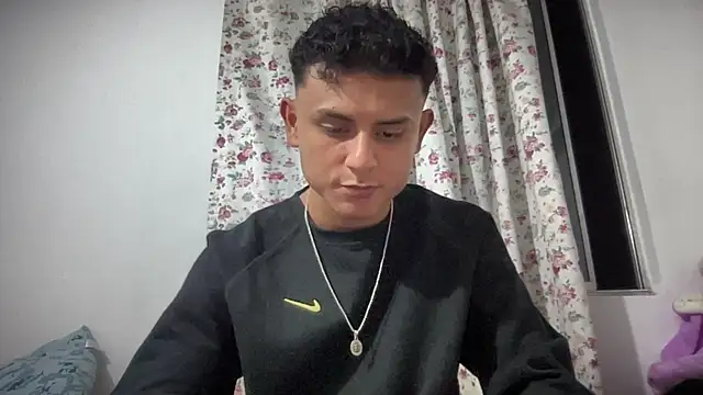 Snapshot of bob_petterson chatting on 26, 1, 2025 bob petterson online show from 26, 1, 2025