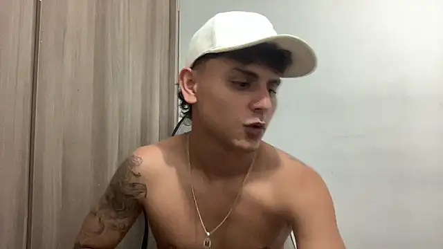 Snapshot of bob_petterson chatting on 7, 2, 2025 bob petterson online show from 7, 2, 2025