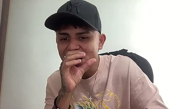 Snapshot of bob_petterson chatting on 13, 2, 2025 bob petterson online show from 13, 2, 2025