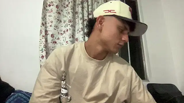 Snapshot of bob_petterson chatting on 14, 2, 2025 bob petterson online show from 14, 2, 2025