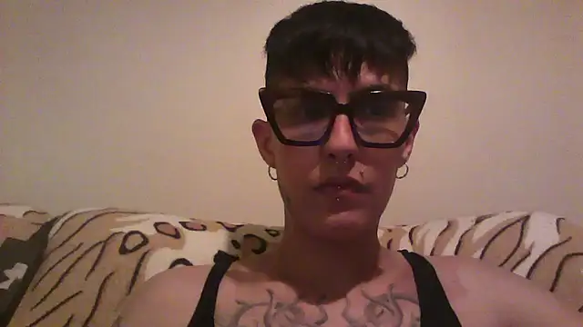 Snapshot of nickfxx chatting on 4, 11, 2025 nickfxx online show from 4, 11, 2025