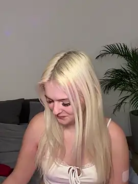 Snapshot of Allylove03 chatting on 11, 1, 2025 Allylove03 online show from 11, 1, 2025