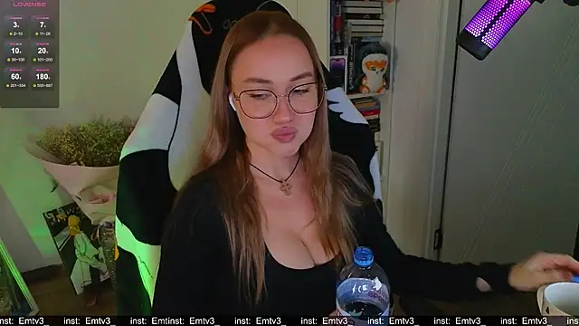 Emili1- online show from 21, 11, 2025