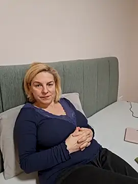 Snapshot of FrauleinSchmitt chatting on 18, 1, 2025 FrauleinSchmitt online show from 18, 1, 2025