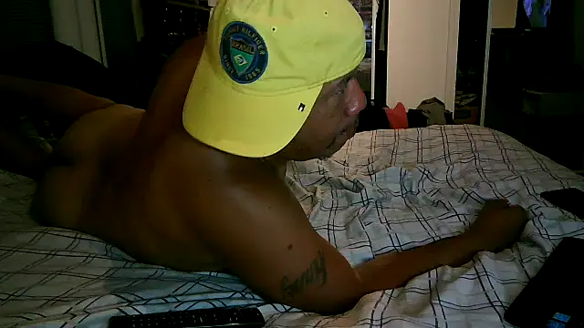 Snapshot of pimpdaddy4ever chatting on 1, 7, 2026 pimpdaddy4ever online show from 1, 7, 2026
