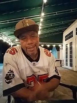 Snapshot of pimpdaddy4ever chatting on 8, 7, 2026 pimpdaddy4ever online show from 8, 7, 2026
