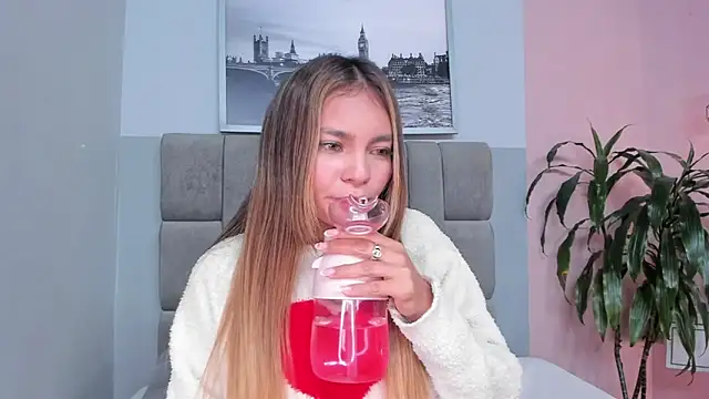 selene tylor  online show from 12, 4, 2026