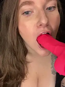 Snapshot of goodgirllolagrey chatting on 10, 10, 2025 goodgirllolagrey online show from 10, 10, 2025