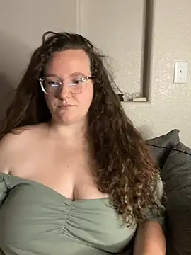 Snapshot of goodgirllolagrey chatting on 13, 6, 2026 goodgirllolagrey online show from 13, 6, 2026