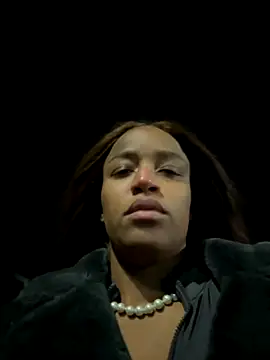 Snapshot of Black_Dolll chatting on 10, 11, 2025 Black Dolll online show from 10, 11, 2025