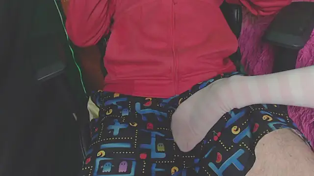 Snapshot of OldManAndGirlishLady chatting on 7, 1, 2025 OldManAndGirlishLady online show from 7, 1, 2025