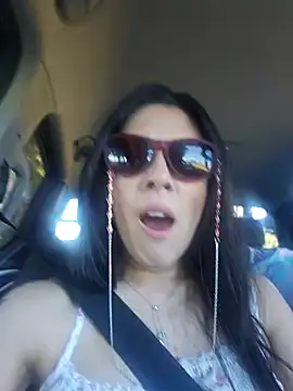 Reinacatchile online show from 1, 2, 2025