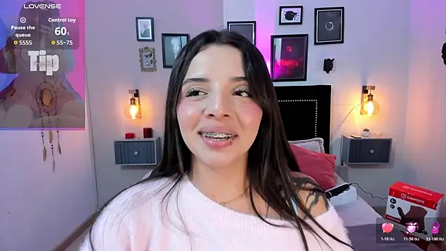 Snapshot of Charlotte__Benett chatting on 23, 6, 2026 Charlotte Benett online show from 23, 6, 2026
