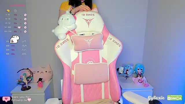 Gylaxie online show from 6, 12, 2024