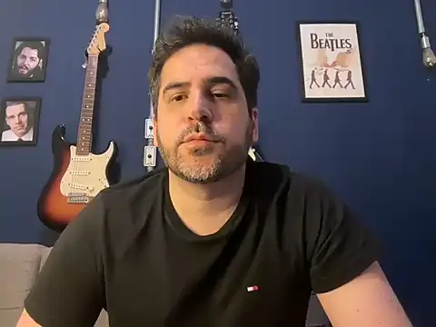 Snapshot of hotsafadinho chatting on 10, 3, 2025 hotsafadinho online show from 10, 3, 2025