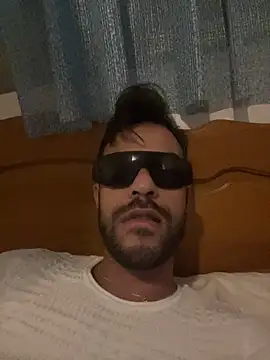 Snapshot of Jobay-zine chatting on 9, 11, 2025 Jobay-zine online show from 9, 11, 2025