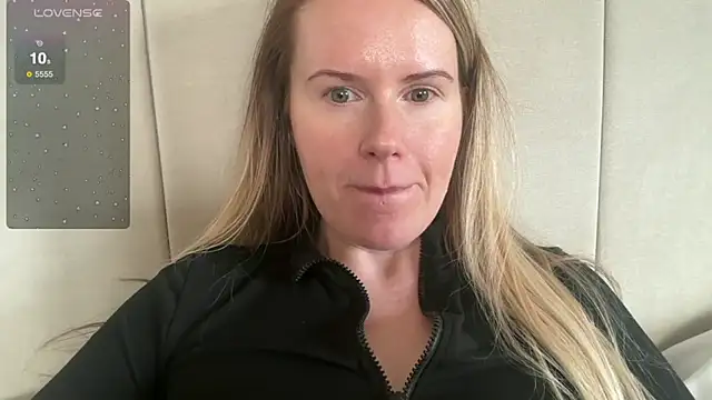 Snapshot of redheadrosie69 chatting on 26, 2, 2025 redheadrosie69 online show from 26, 2, 2025