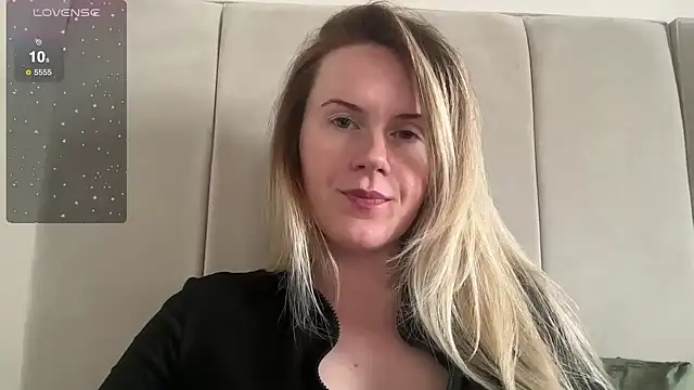 Snapshot of redheadrosie69 chatting on 26, 2, 2025 redheadrosie69 online show from 26, 2, 2025