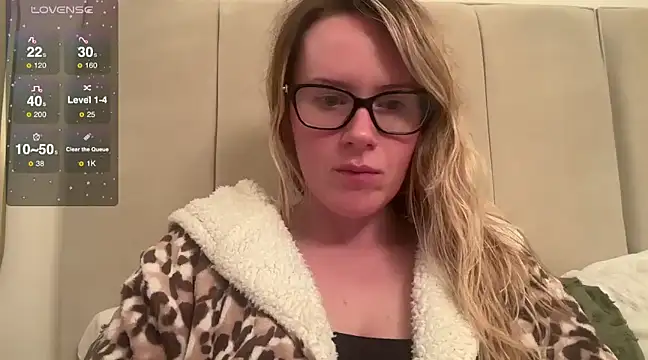 Snapshot of redheadrosie69 chatting on 2, 3, 2025 redheadrosie69 online show from 2, 3, 2025