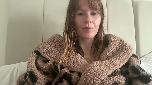 Snapshot of redheadrosie69 chatting on 6, 10, 2025 redheadrosie69 online show from 6, 10, 2025