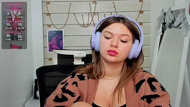 Josephine Kiss online show from 11, 1, 2025