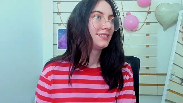 Josephine Kiss online show from 13, 2, 2025